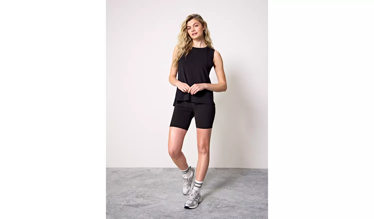 REAKTIV Black Swing Vest Top XS