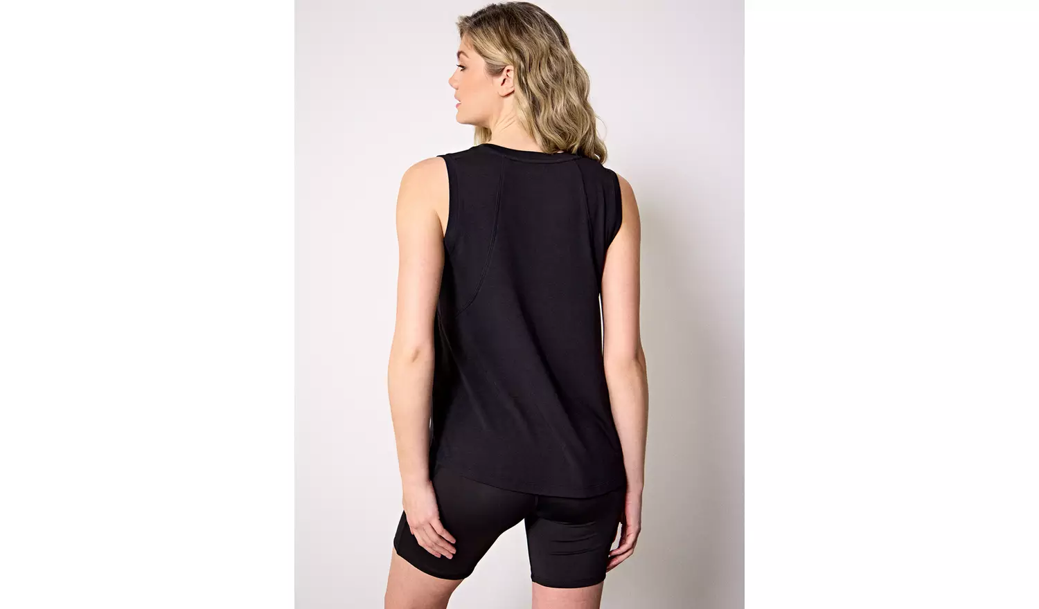 REAKTIV Black Swing Vest Top M