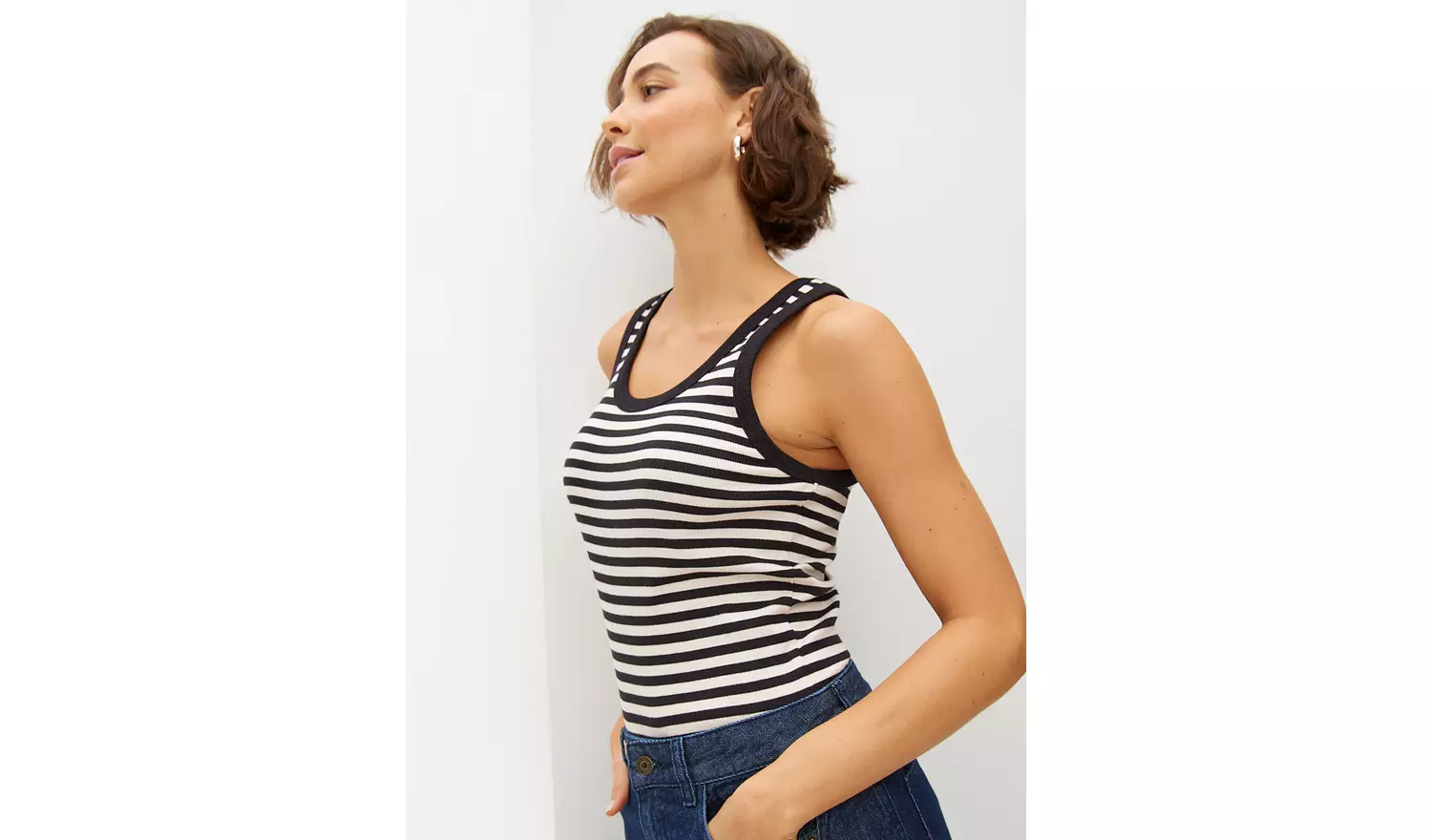 Black Stripe Ribbed Scoop Neck Vest18