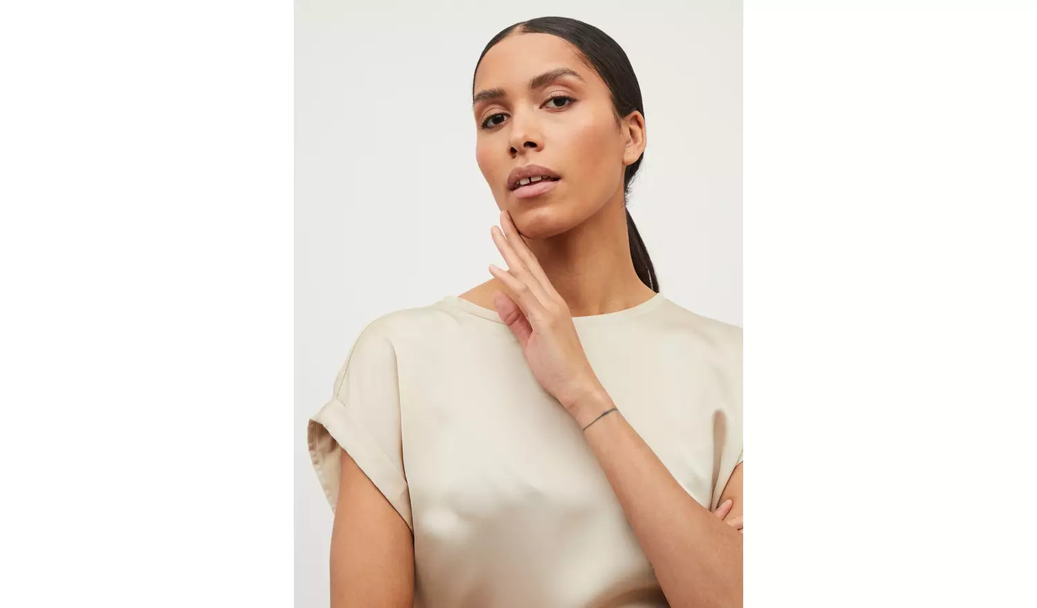 VILA Satin Front Top 6