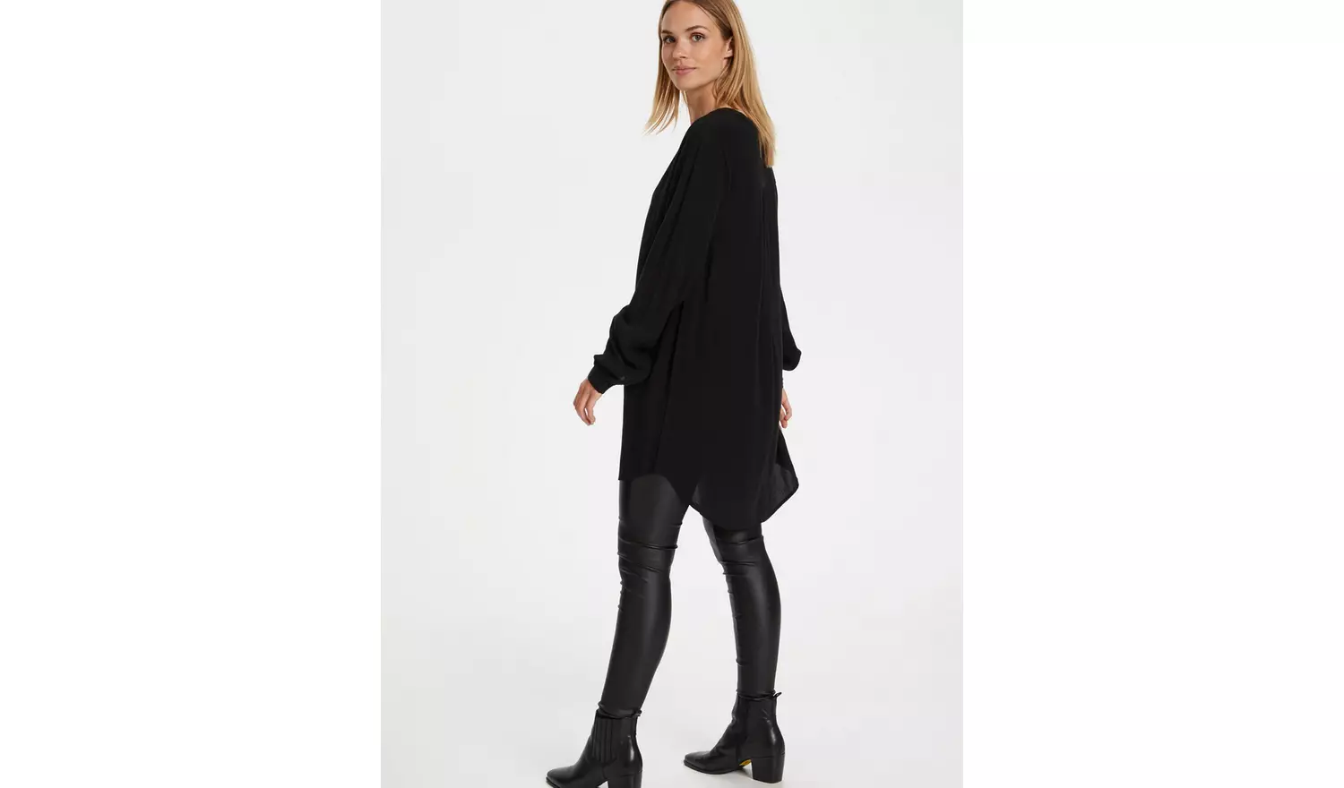 KAFFE Amber V Neck Long Sleeve Tunic 18