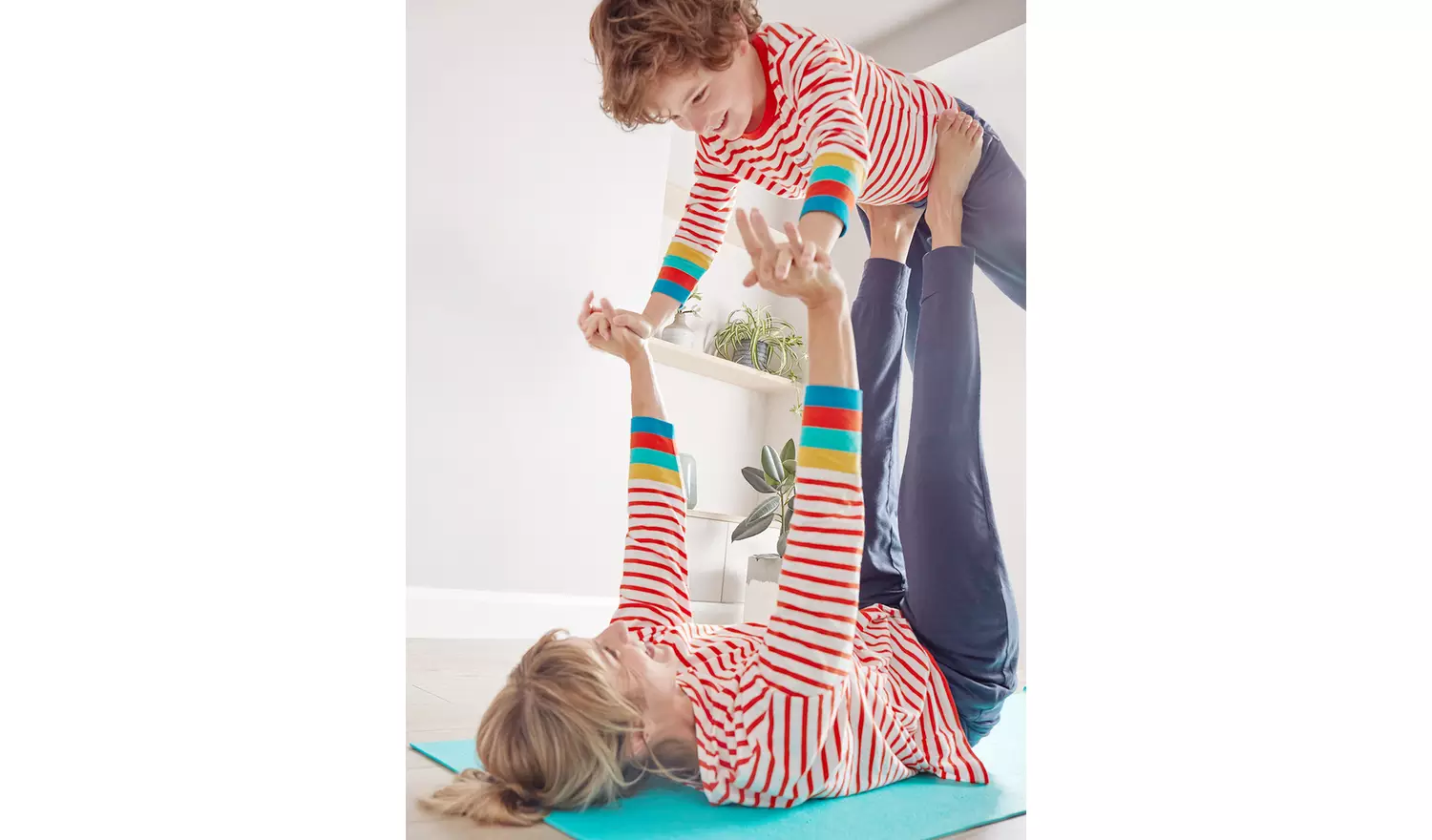 FRUGI Navy Harem Trousers 22