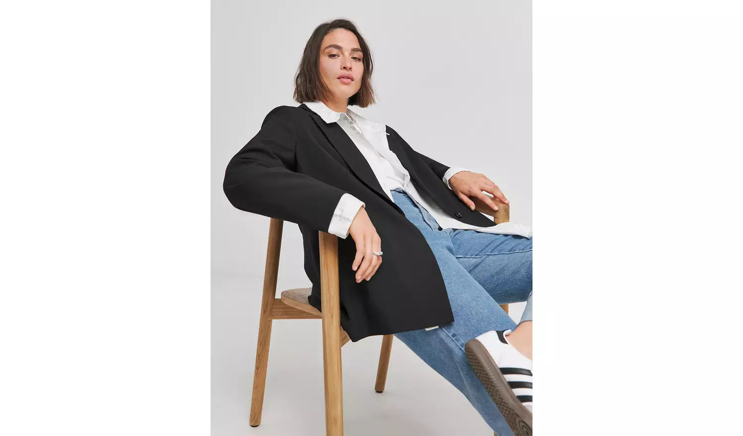 SIMPLY BE Black Edge To Edge Chuck On Blazer 12