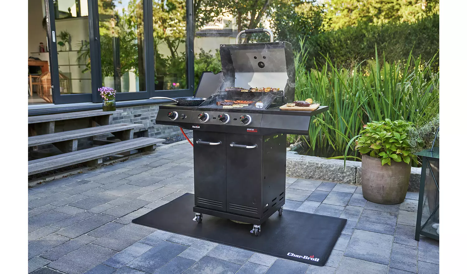 Charbroil Advantage Core 3 Burner Gas BBQ