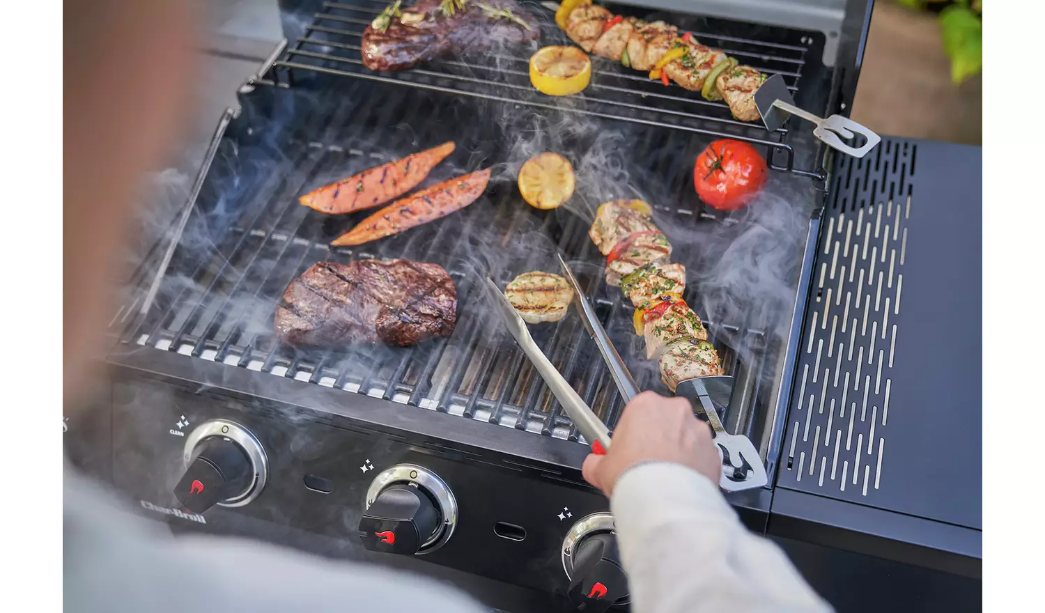 Charbroil Advantage Core 3 Burner Gas BBQ