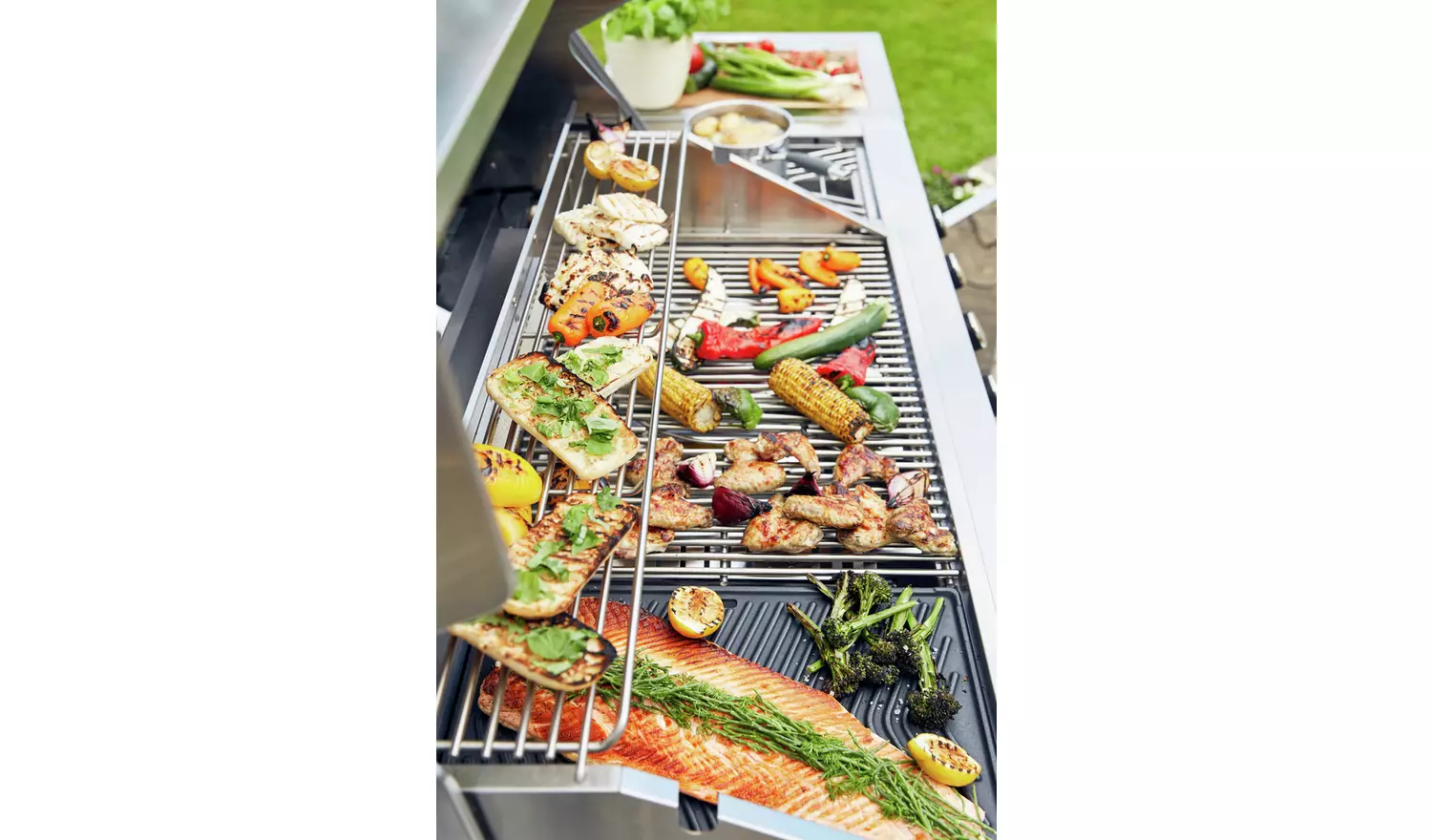 Outback Signature 6 Burner Hybrid Gas BBQ