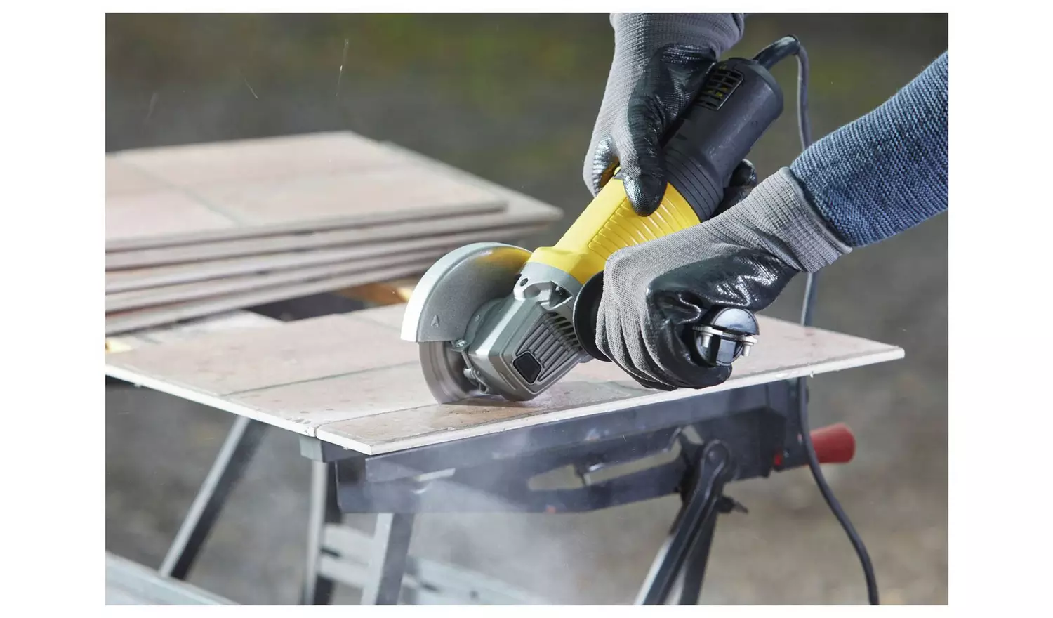 Stanley Fatmax FMEG210K-GB Corded Angle Grinder - 850W