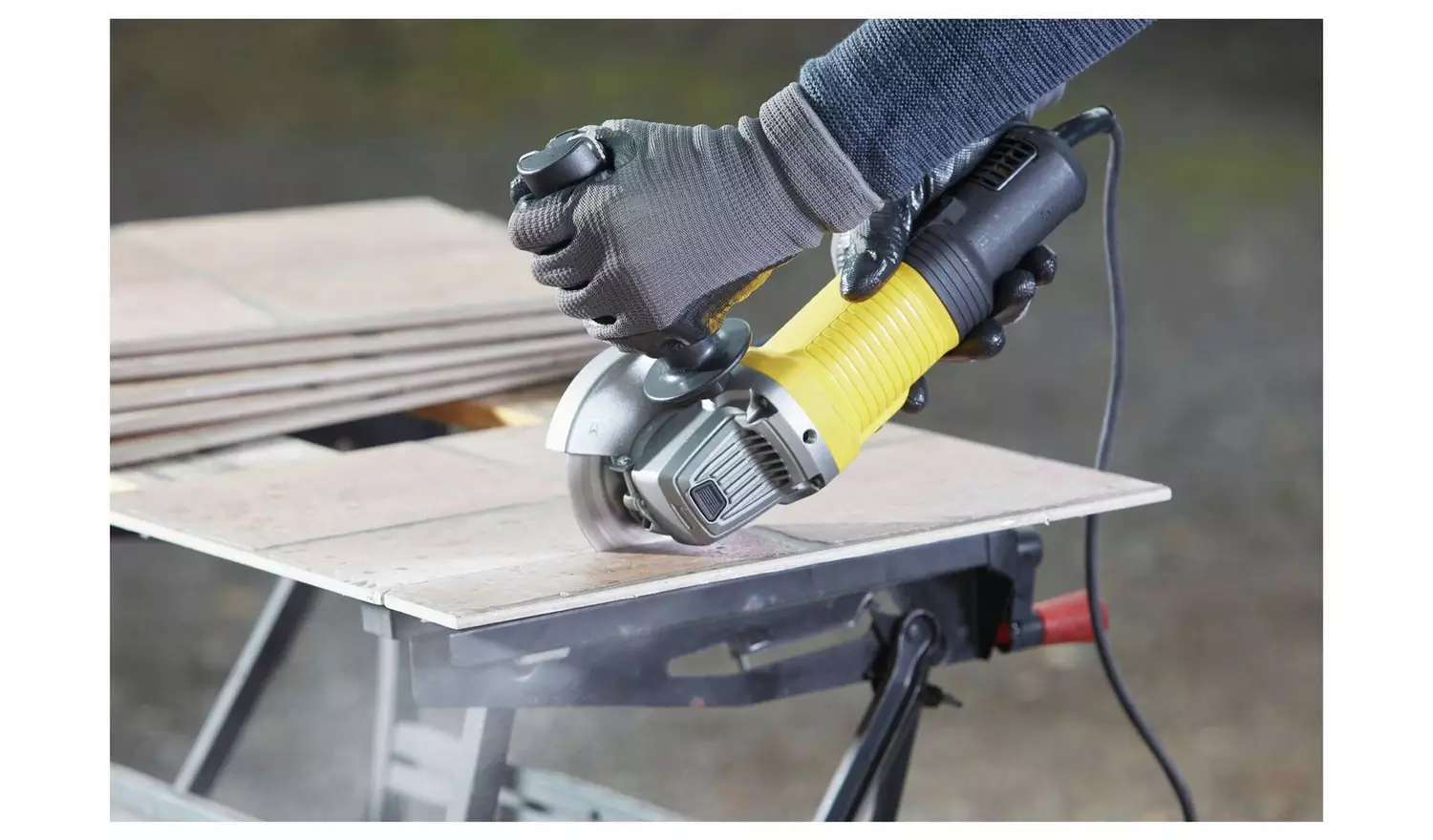 Stanley Fatmax FMEG210K-GB Corded Angle Grinder - 850W