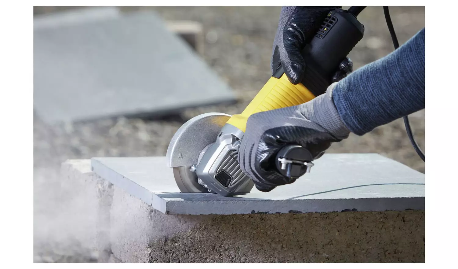 Stanley Fatmax FMEG210K-GB Corded Angle Grinder - 850W