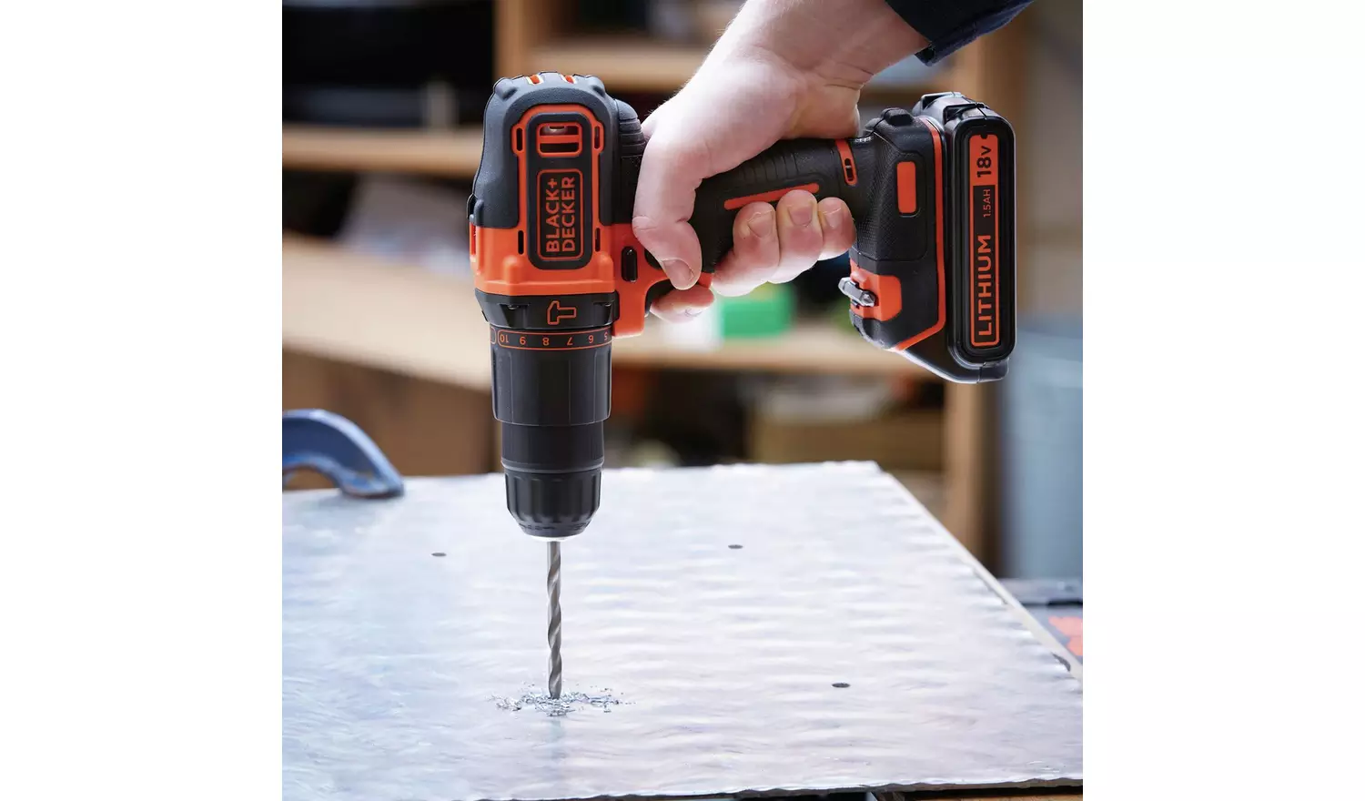 Black + Decker 18V Cordless 1.5AH Twin Pack with2x Batteries
