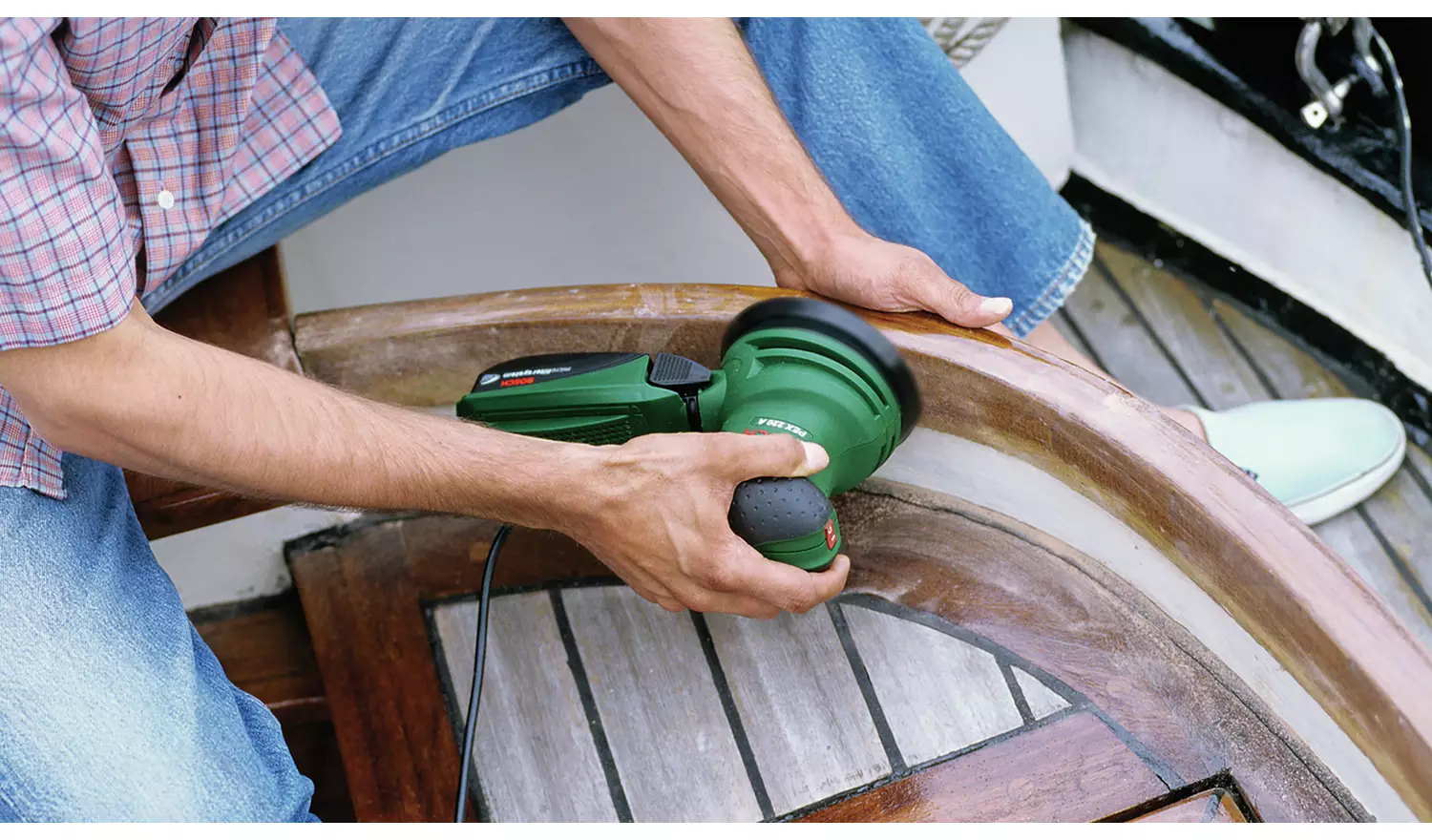 Bosch PEX 220 A Corded Random Orbit Sander - 220W