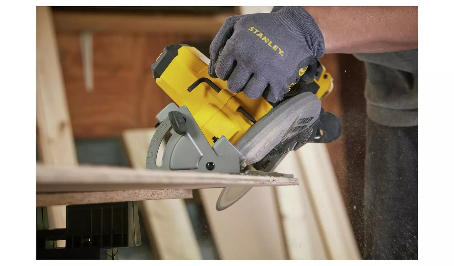 Stanley Fatmax SFMCS500D1K-GB 2Ah V20 Circular Saw - 18V