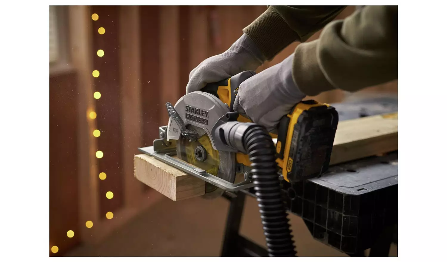 Stanley Fatmax SFMCS500D1K-GB 2Ah V20 Circular Saw - 18V