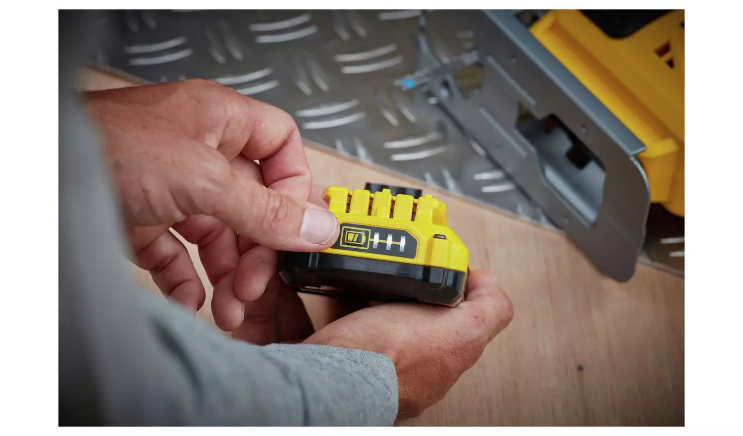 Stanley Fatmax SFMCS600D1K-GB 2Ah V20 Cordless Jigsaw - 18V