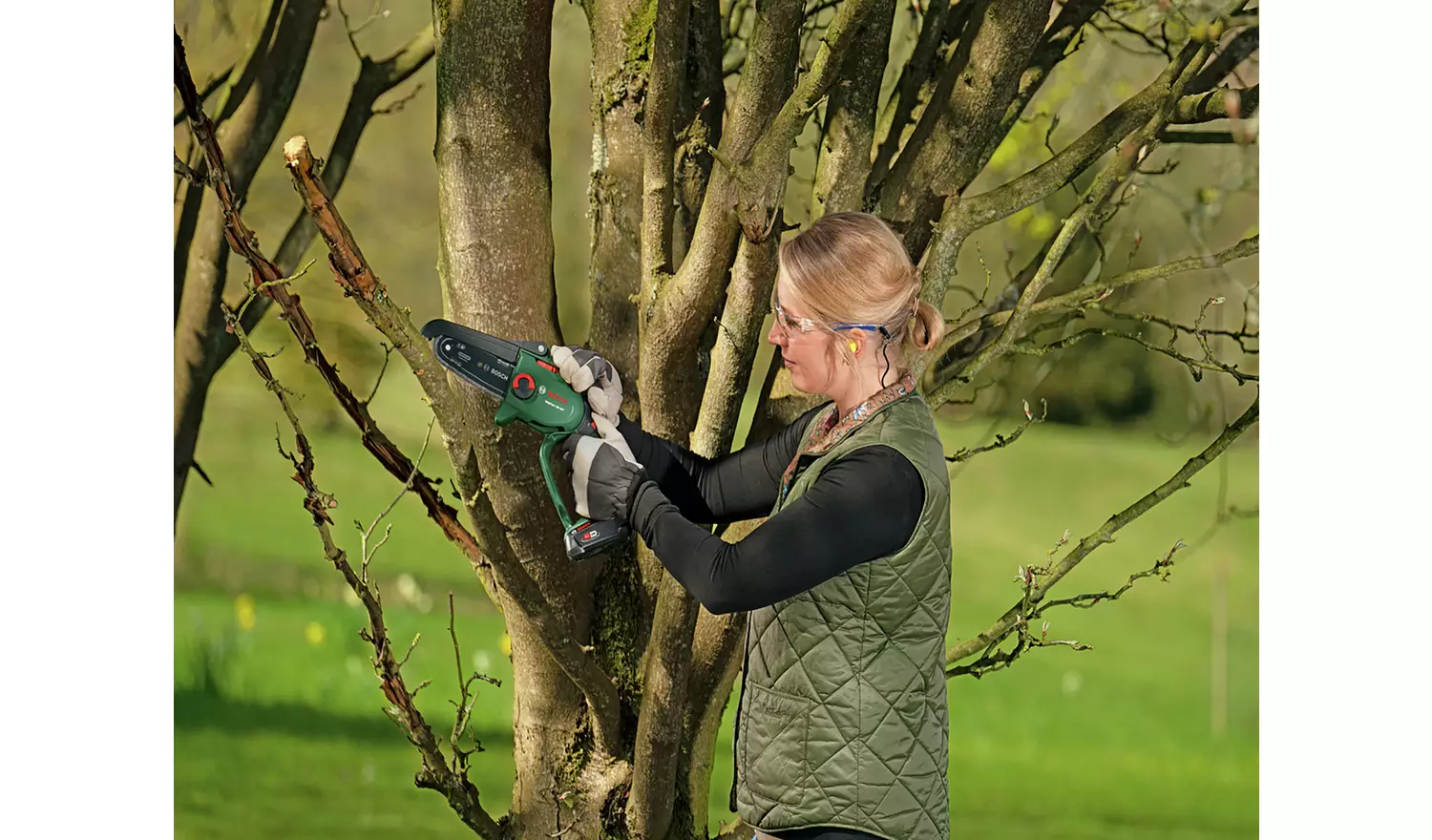 Bosch EasyChain 13cm Cordless Pruner Saw - 18V