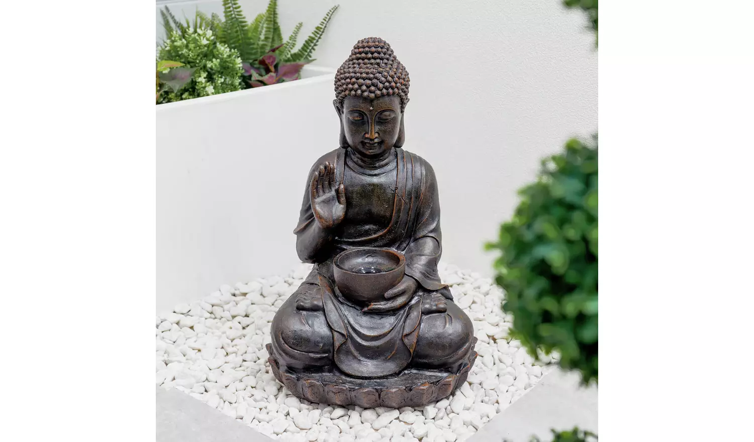 Streetwize Garden Meditating Buddha Solar Water Feature