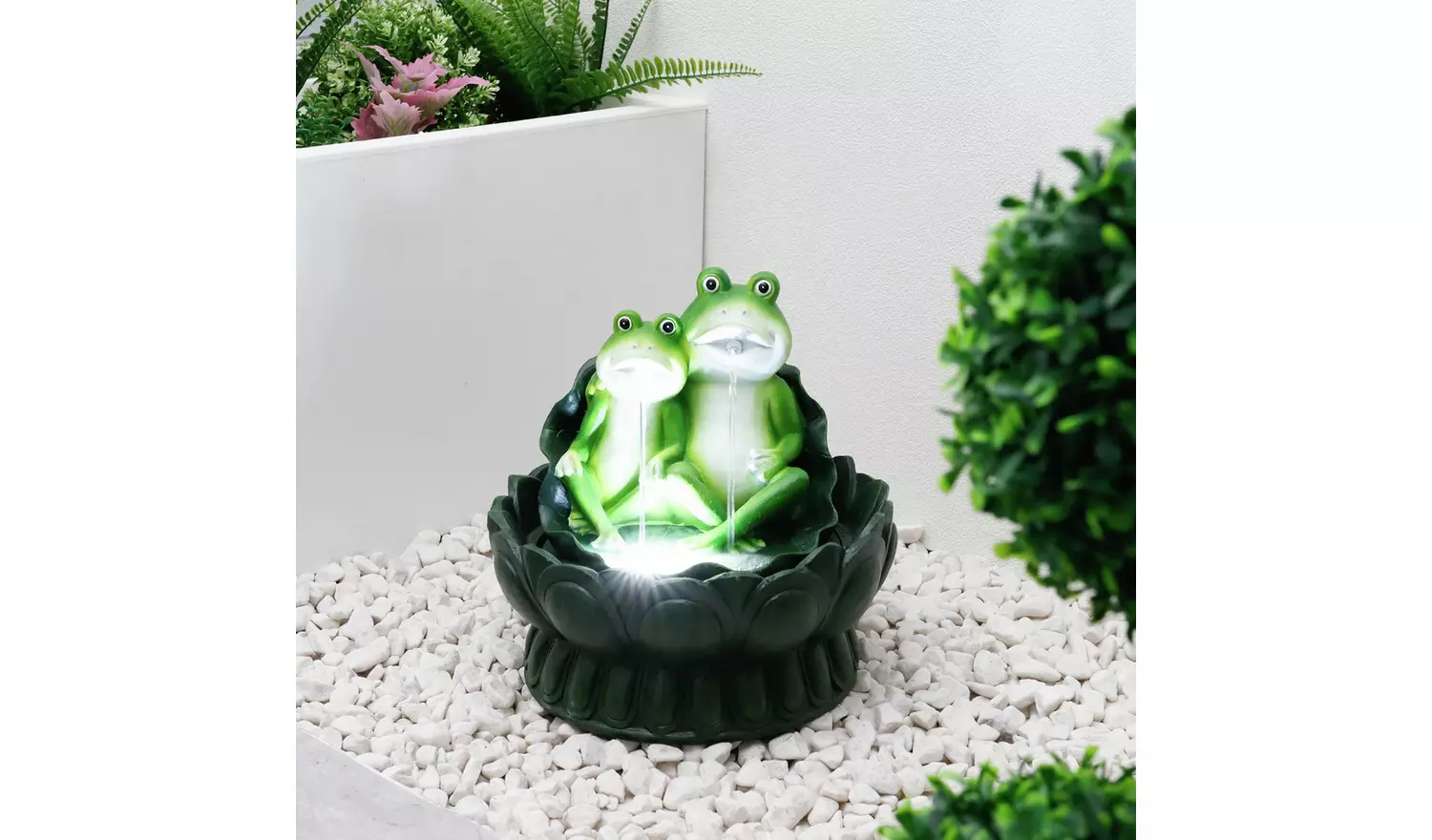 Streewize Garden Two Frogs On A Lily Pad Solar Water Feature