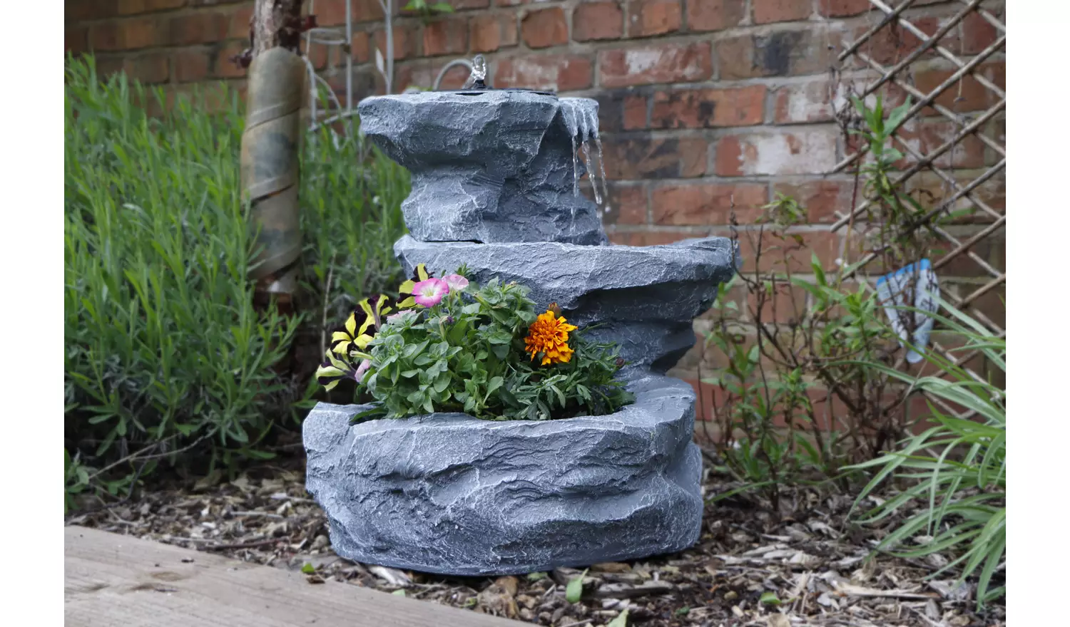 Streetwize Garden Water Feature - Rock Planter