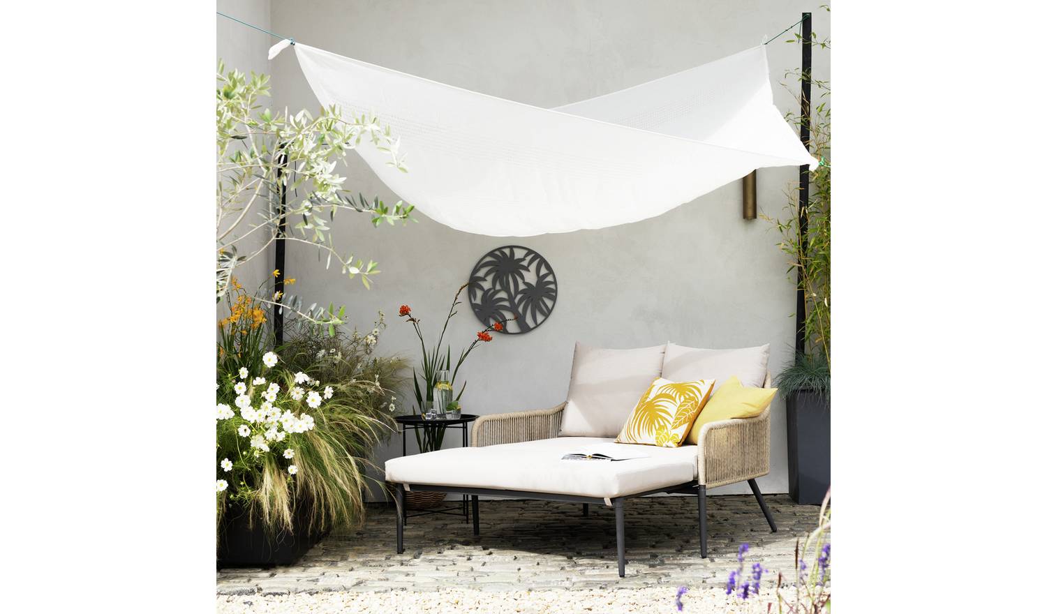 Habitat Malta Rattan Effect Garden Day Bed- Natural