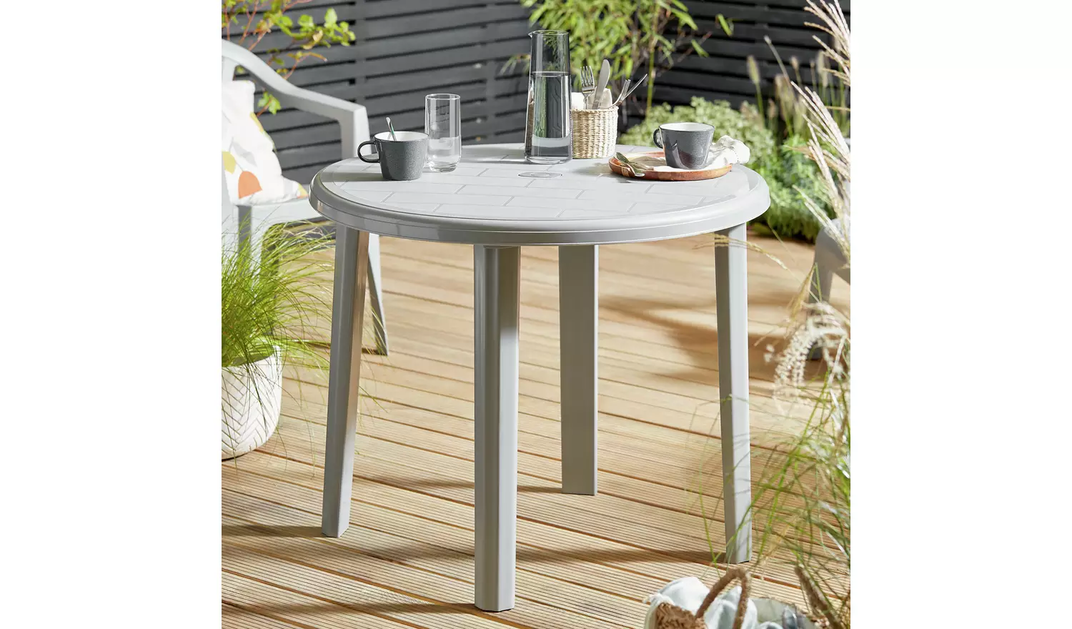 Argos Home 4 Seater Round Plastic Garden Table - Grey