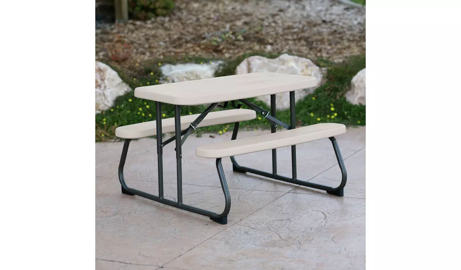 Lifetime 4 Seater Plastic Picnic Table - Almond