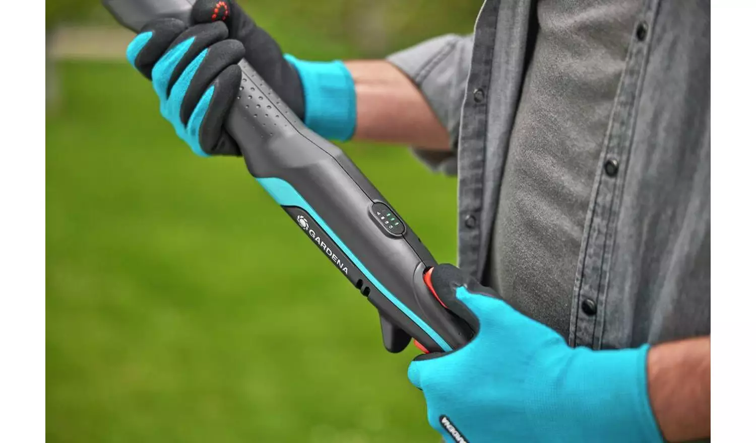 Gardena HighCut 360/18V Telescopic Pruning Lopper