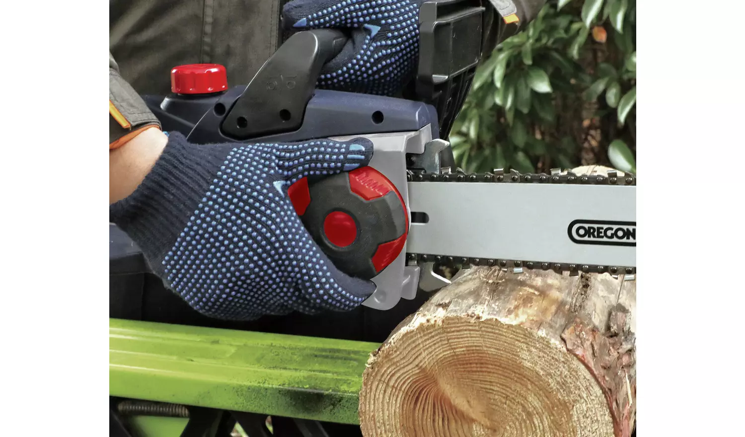 Spear & Jackson 40cm Corded Chainsaw - 2000W