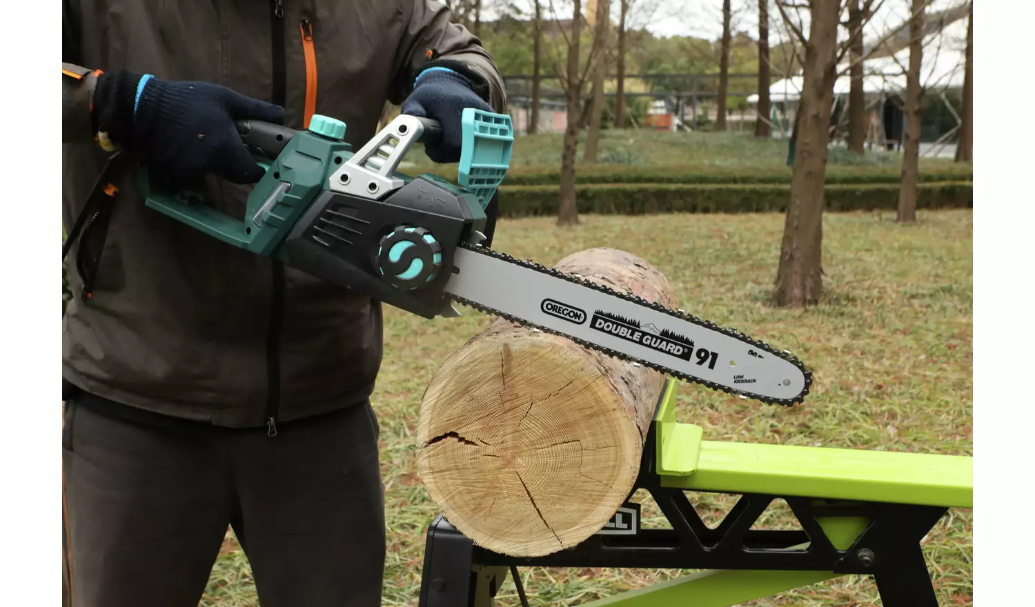 McGregor 40cm Corded Chainsaw - 1800W