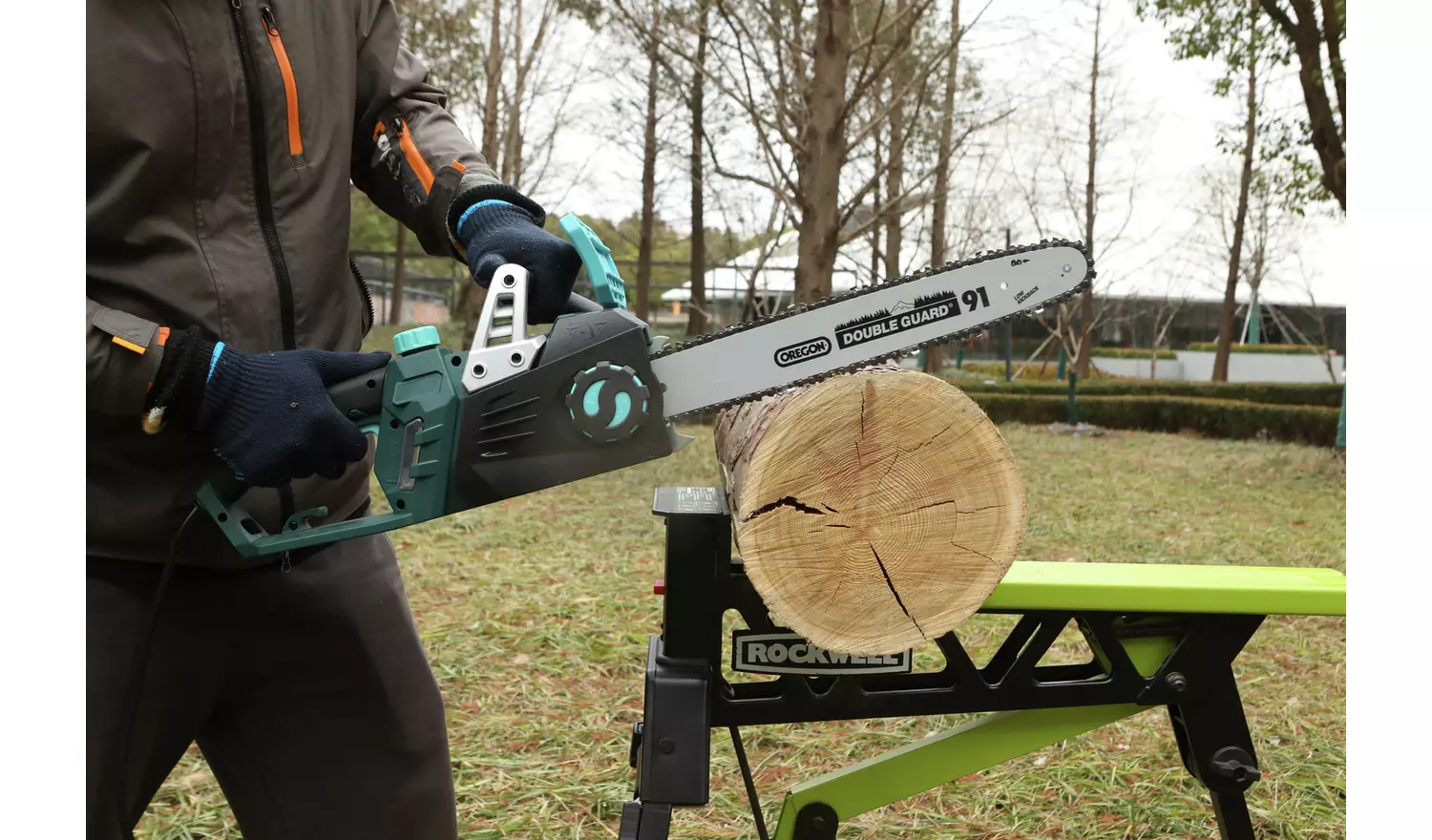 McGregor 40cm Corded Chainsaw - 1800W