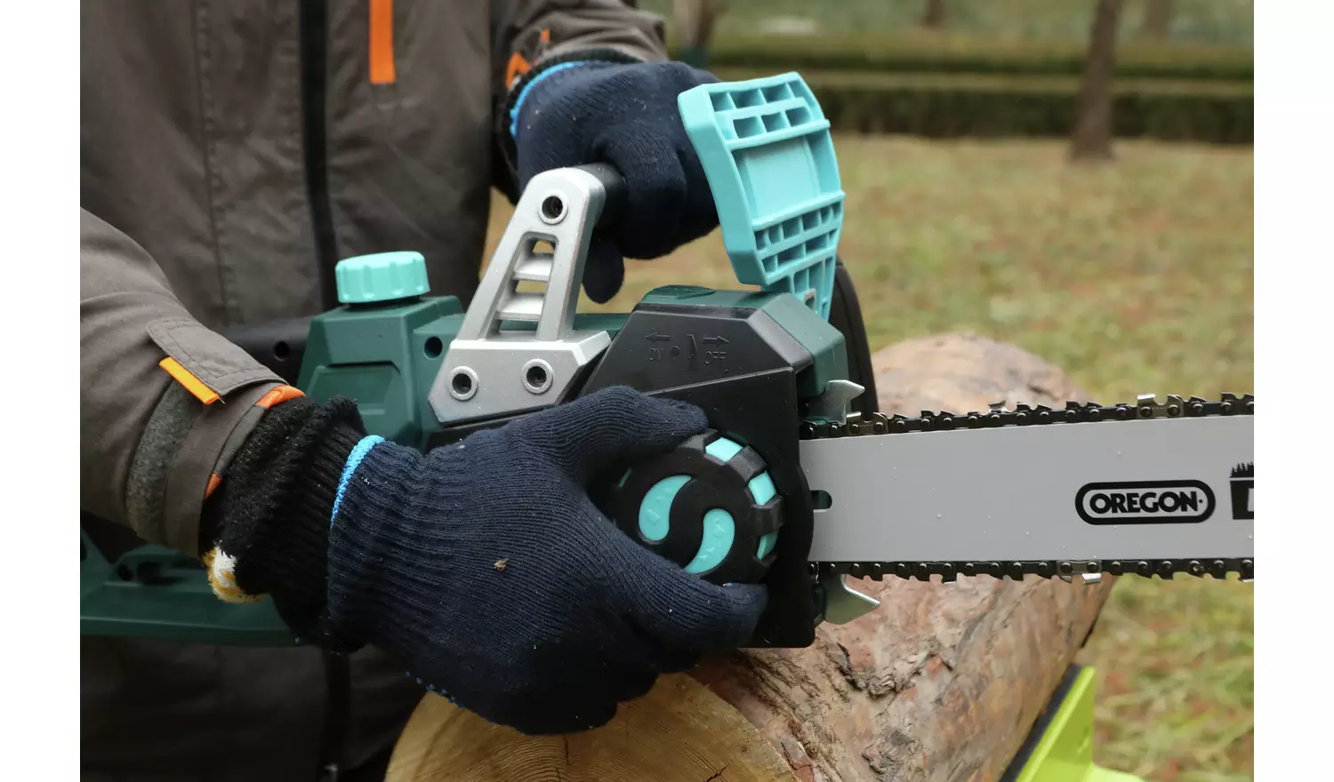 McGregor 40cm Corded Chainsaw - 1800W