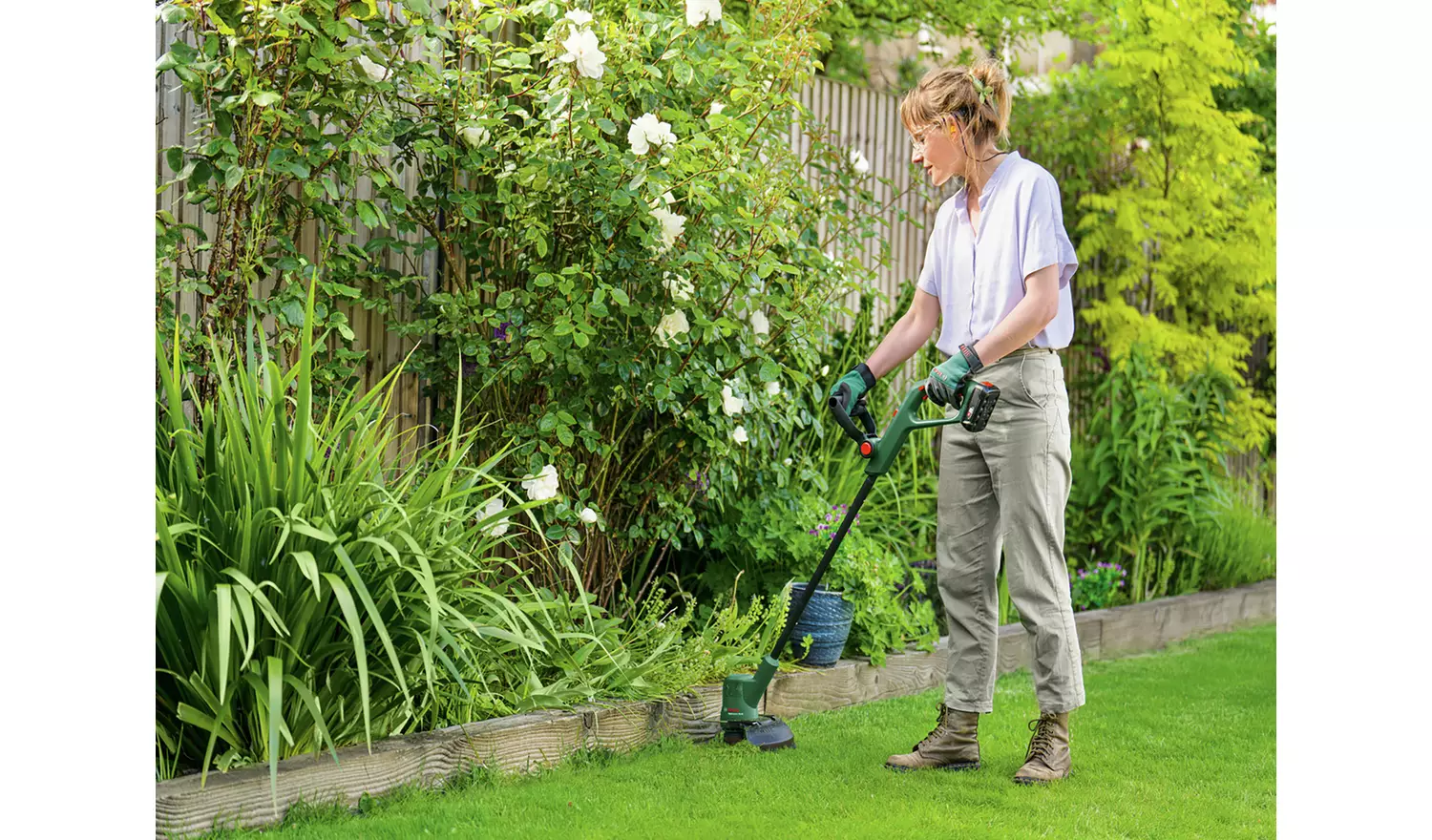 Bosch 32cm Cordless Rotary Lawnmower and Grass Trimmer - 18V