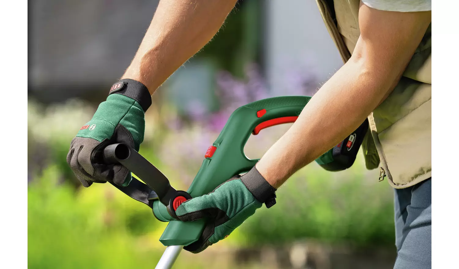 Bosch Universal Grass Cut 18V 23cm Grass Trimmer