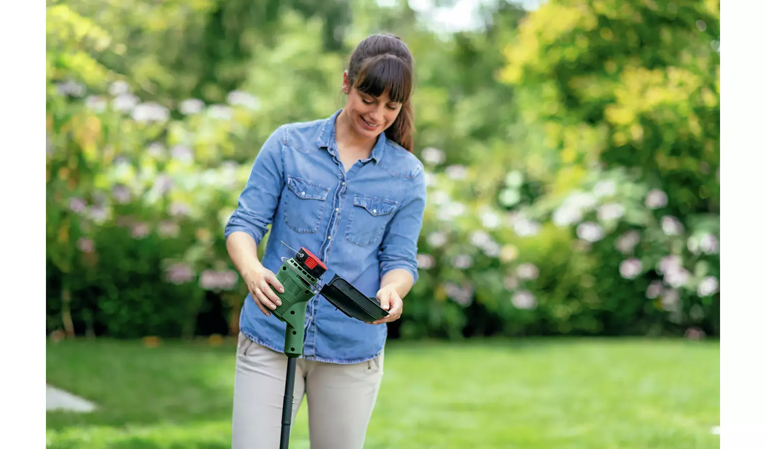 Bosch 23cm Corded Grass Trimmer - 280W