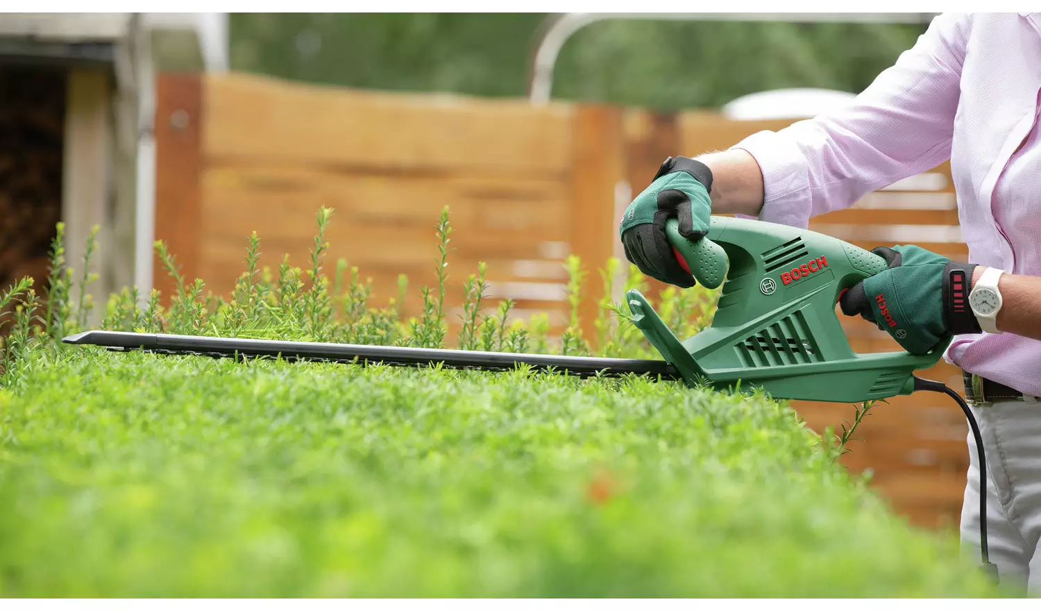 Bosch 55cm Corded Hedge Trimmer - 450W