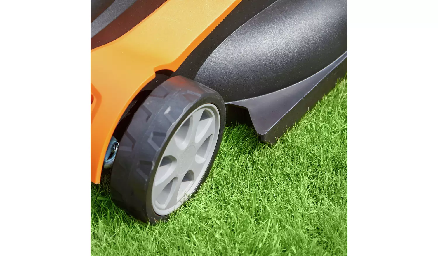 LawnMaster 41Cm Cordless Rotary Lawnmower - 48V