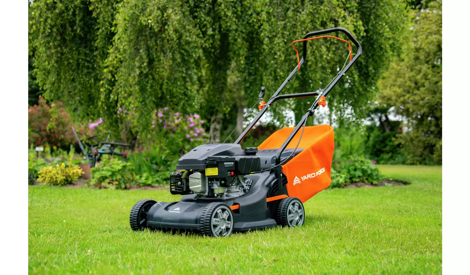 Yard Force 40cm Push Petrol Lawnmower - 127cc