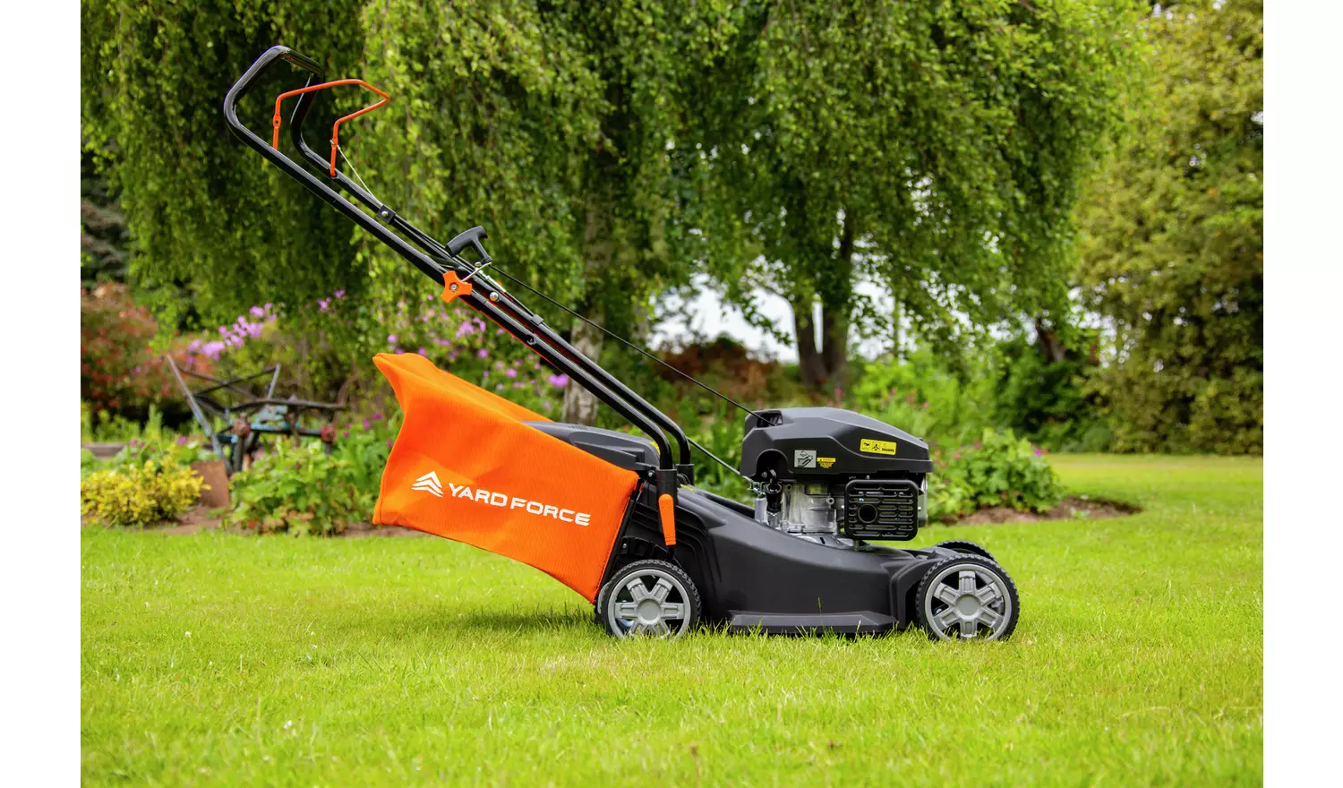 Yard Force 40cm Push Petrol Lawnmower - 127cc