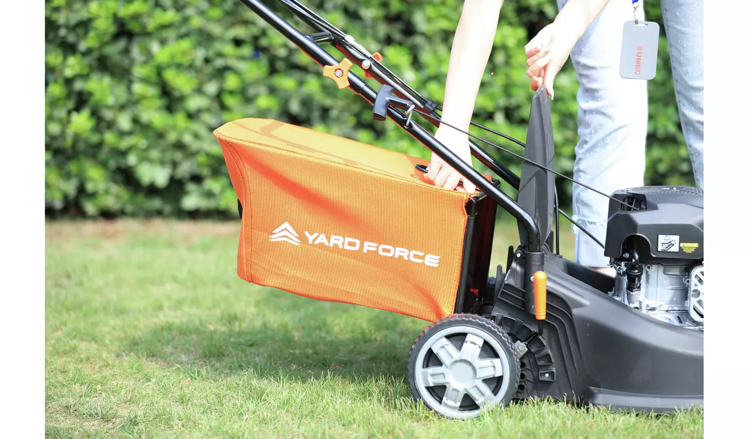 Yard Force 40cm Self Propelled Petrol Lawnmower - 127cc