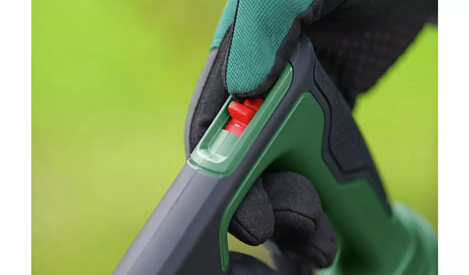 Bosch Cordless Leaf Blower - 18V