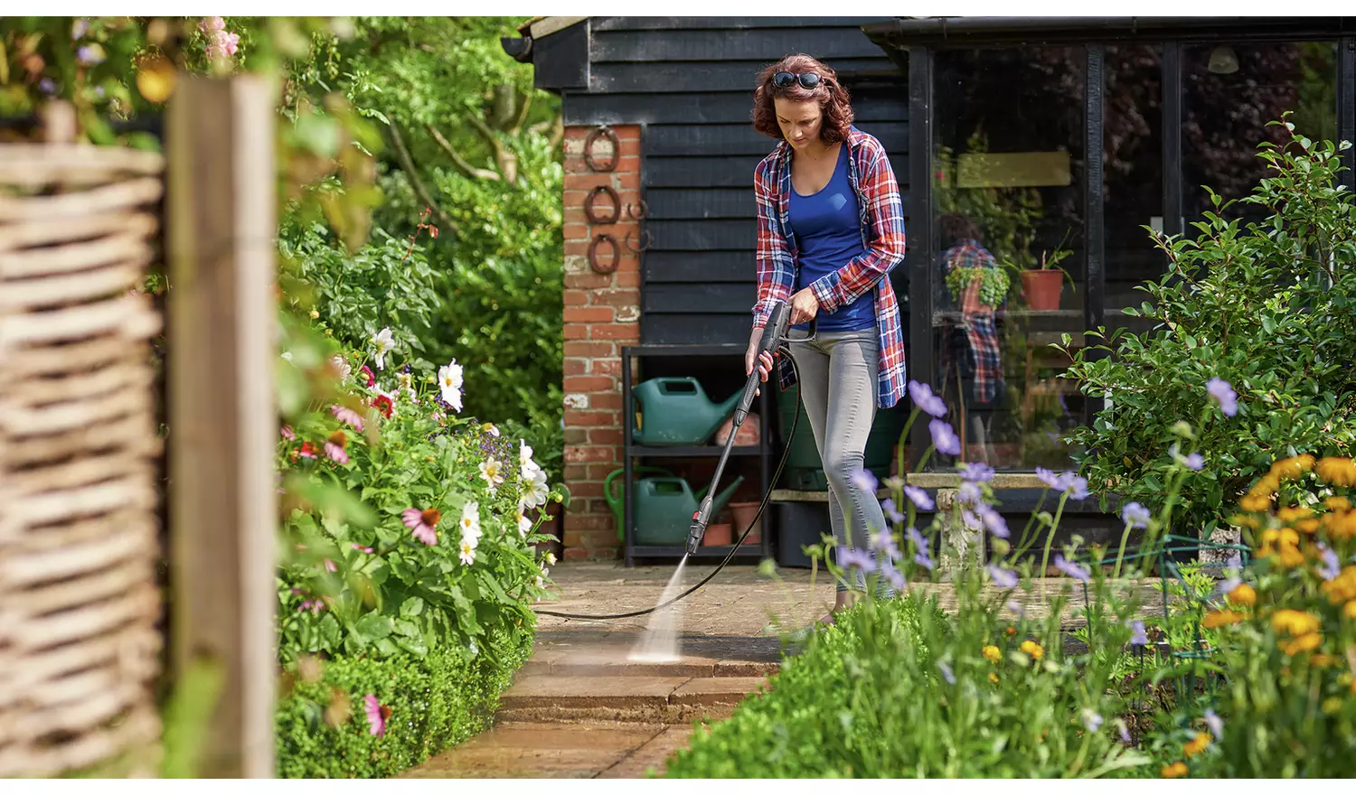 Bosch Universal Aquatak 135 Pressure Washer - 1900W