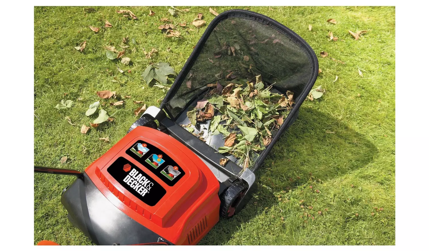 Black + Decker GD300 Electric Lawnraker - 600W