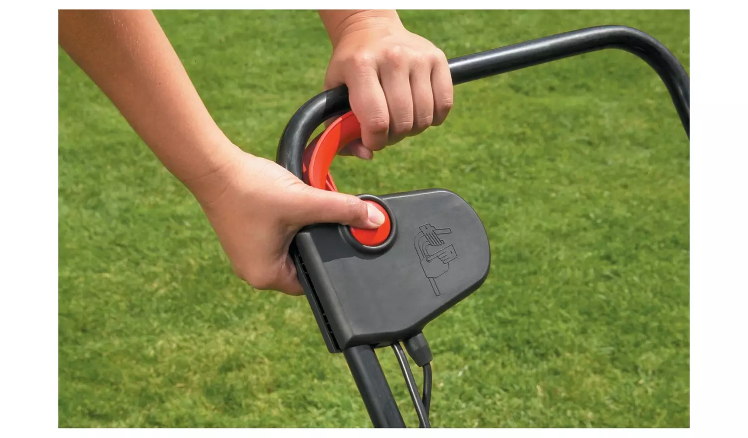 Black + Decker GD300 Electric Lawnraker - 600W