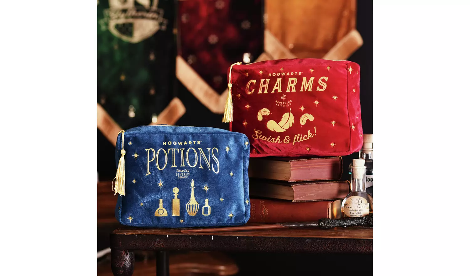 Warner Bros Harry Potter Alumni Wash Bag