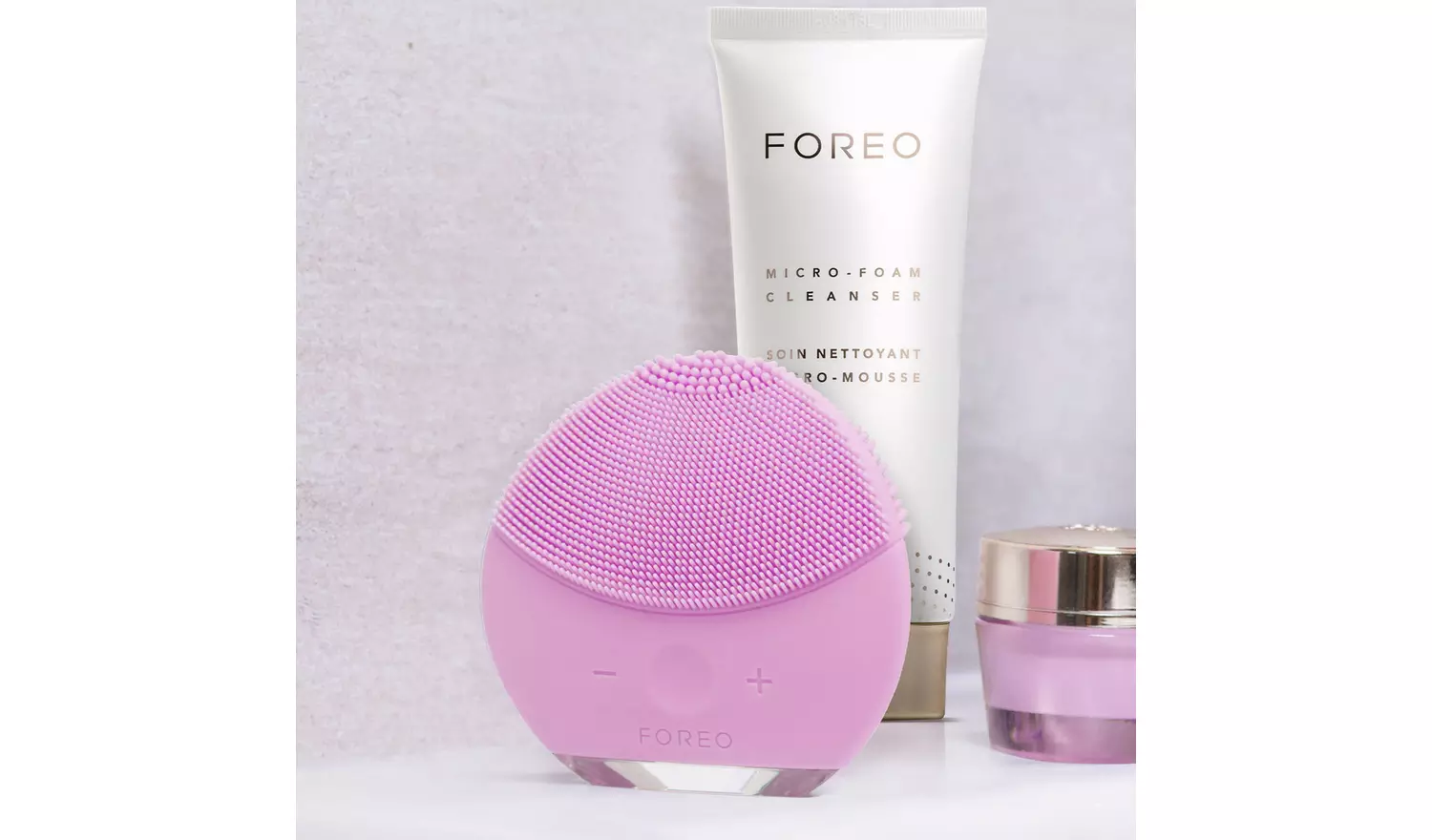 Foreo Luna Mini 2 Facial Cleanser - Pearl Pink