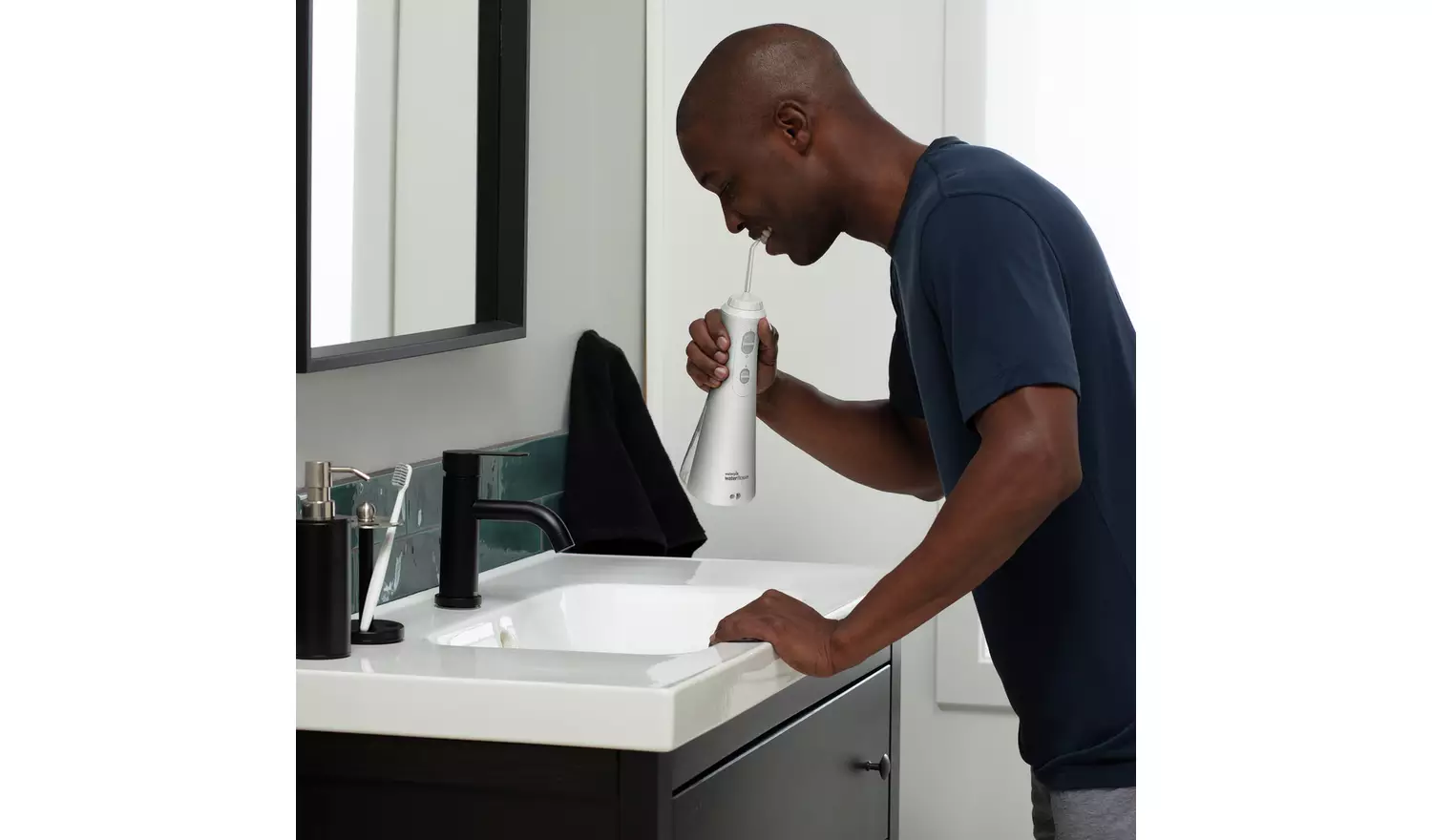 Waterpik Cordless Plus Rechargeable Water Flosser - White