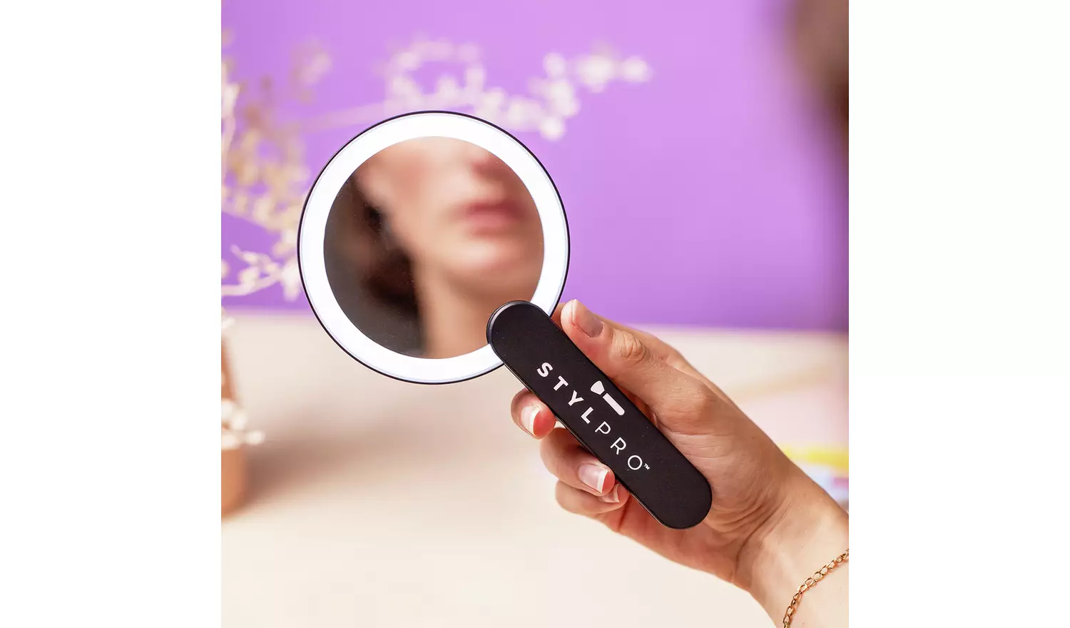 Stylpro Twirl Me Up Hand Held LED Mirror - Black