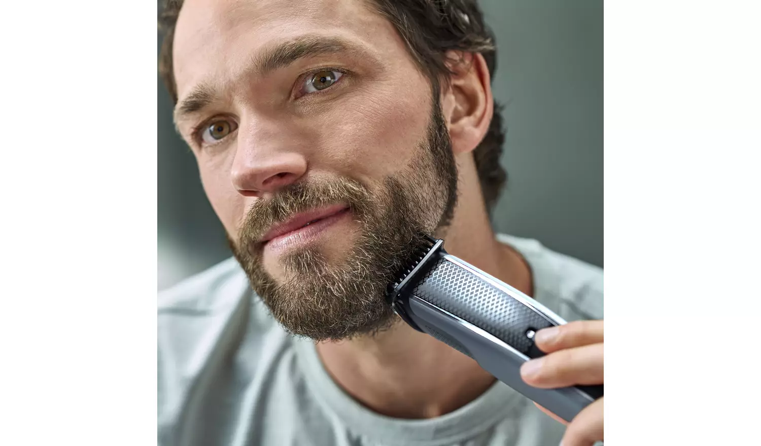 Philips Series 5000 Lift & Trim PRO Beard Trimmer BT5502/13