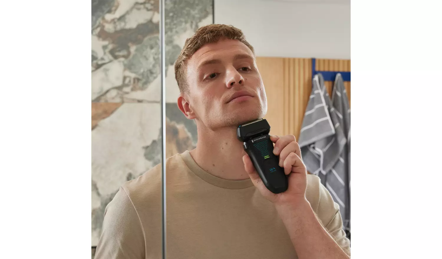 Remington F6 Style Wet and Dry Foil Electric Shaver F6000