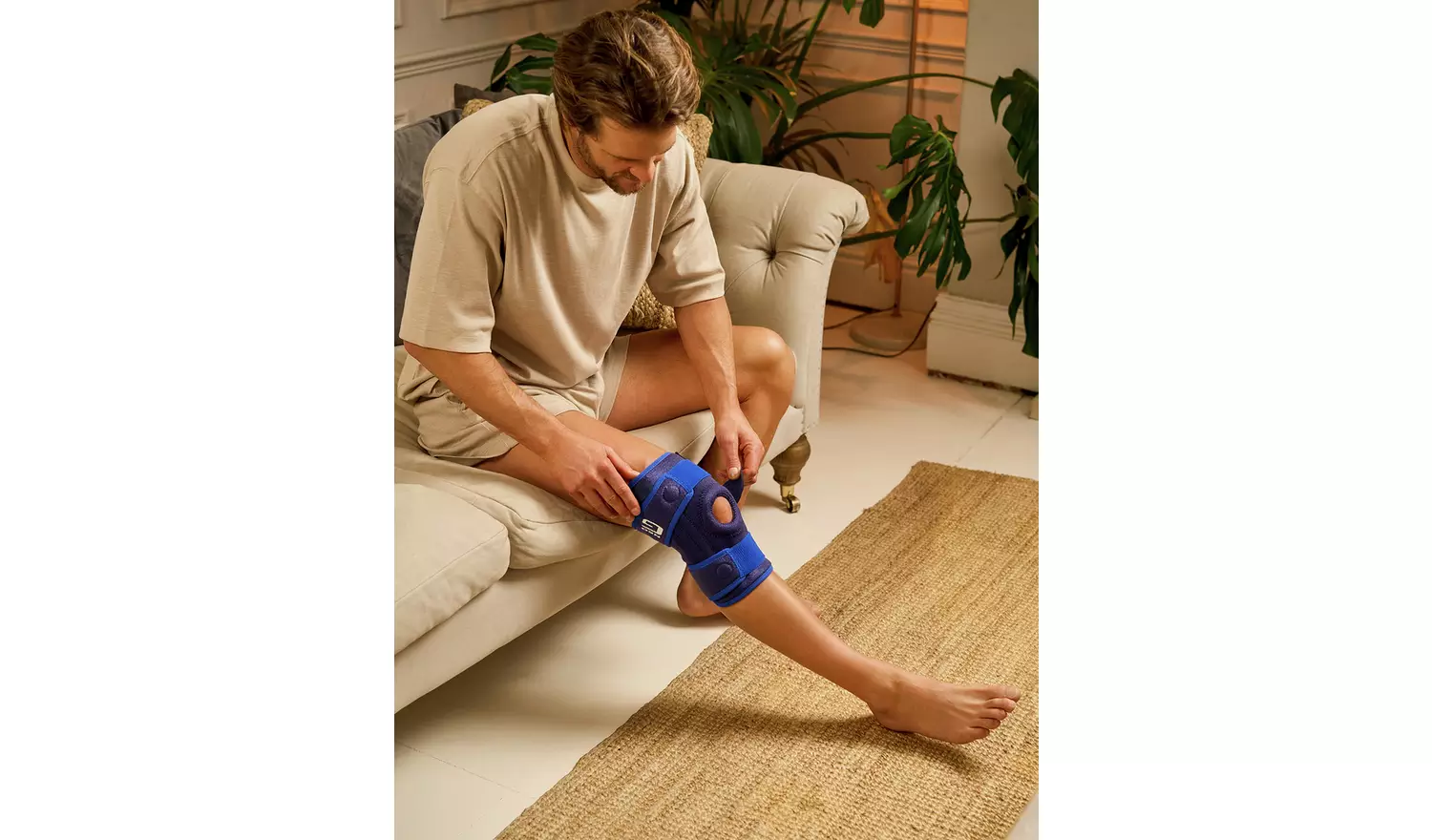 Neo G Stabilized Open Knee Support - One Size