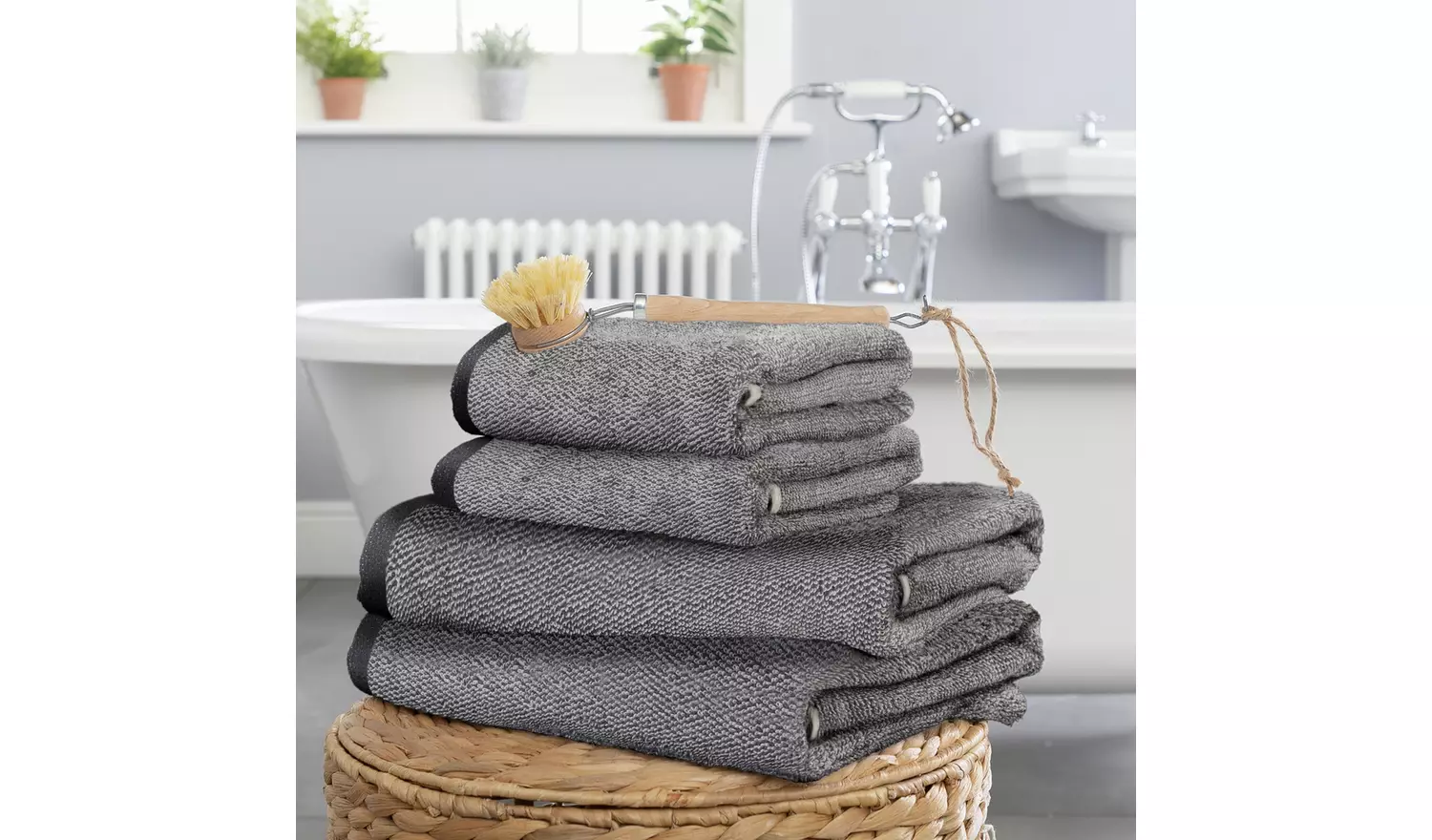 Habitat Marl 4 Piece Towel Bale - Black